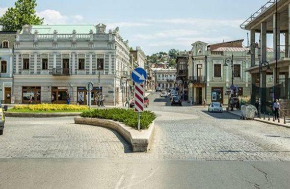 Guliko'S Apartment In Tbilisi Exterior photo