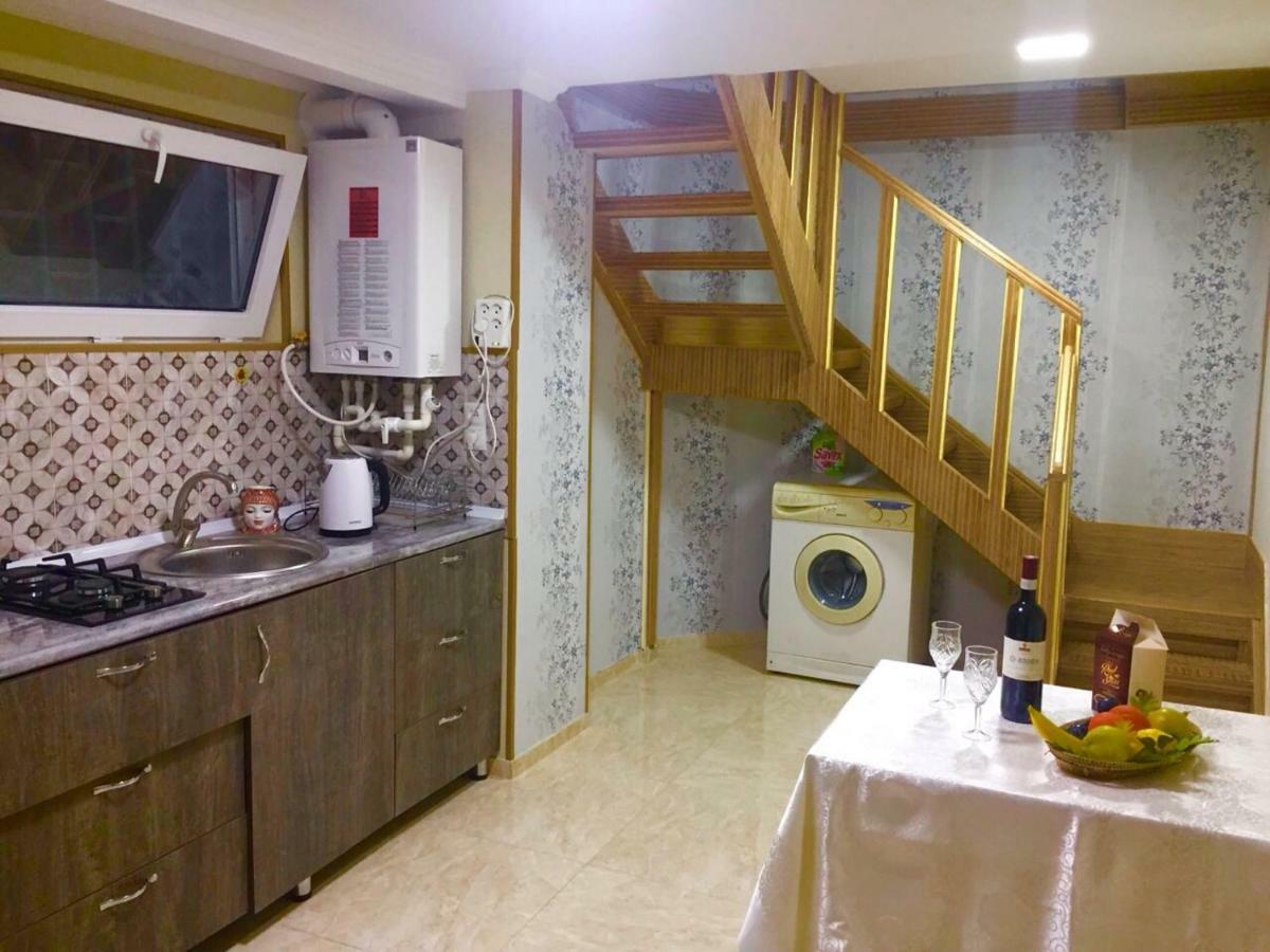 Guliko'S Apartment In Tbilisi Exterior photo
